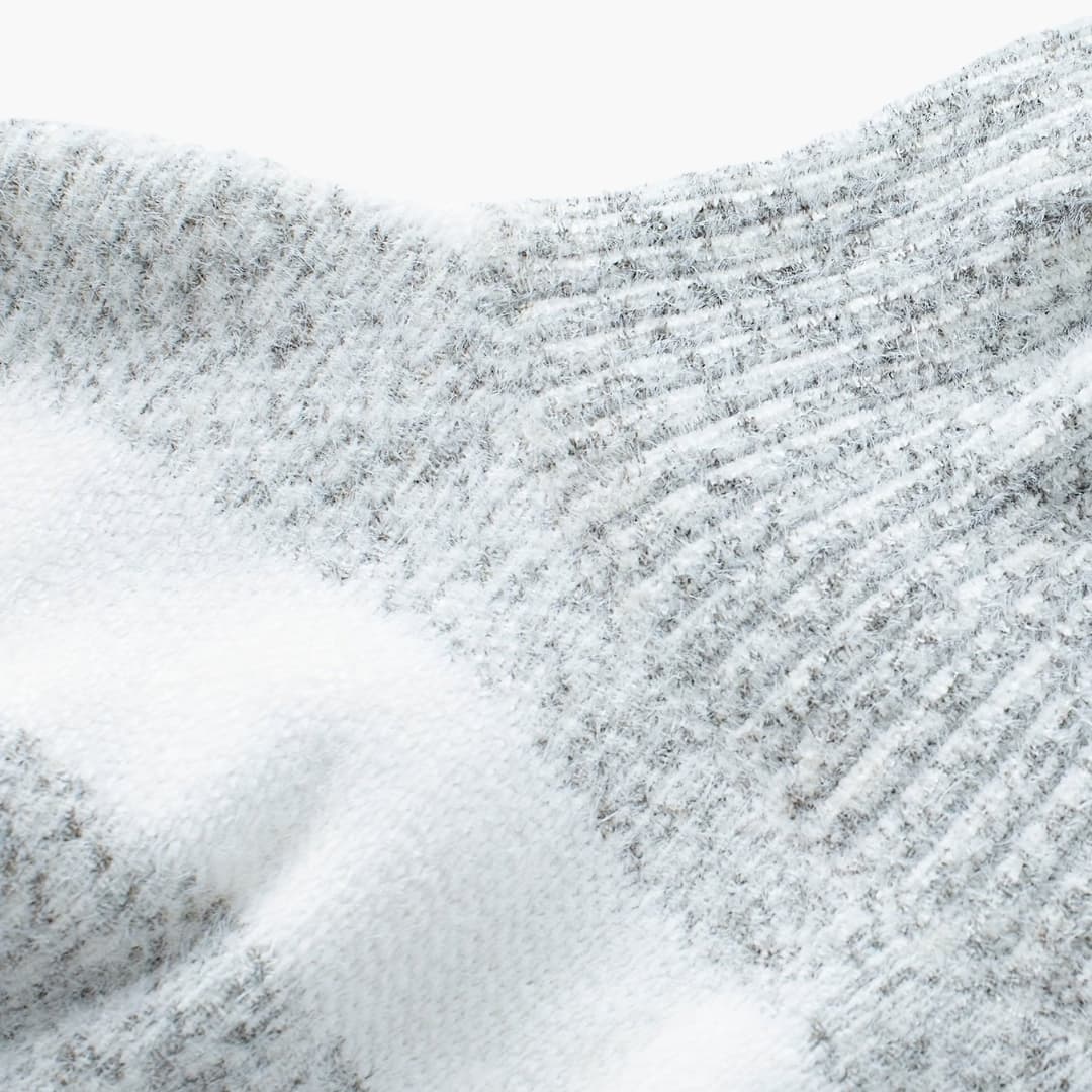 Damen pullover mit Rollkragen und gestreifter Oberfläche