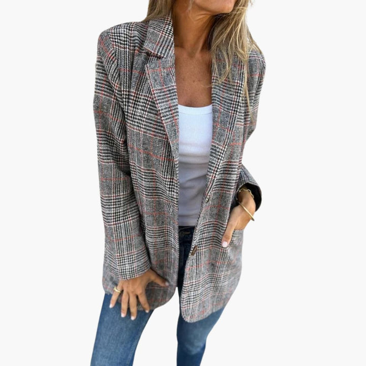 Carina | Lässiger Karo-Blazer mit Revers