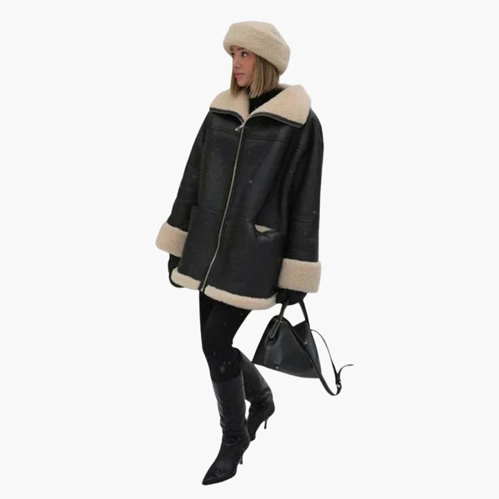 Damen Schwarze Jacke mit  Shearling Besatz
