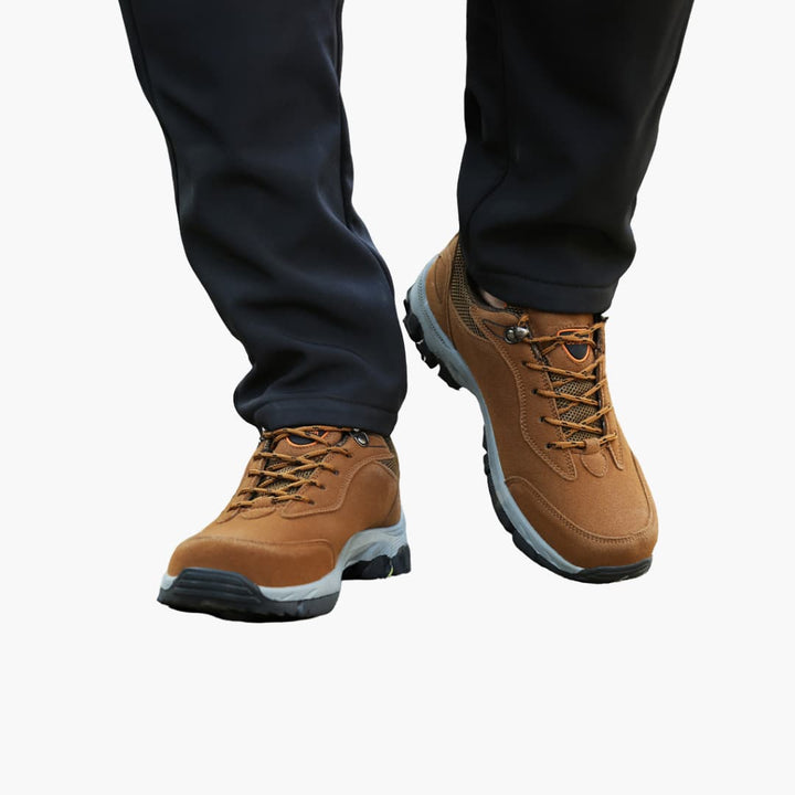 Wanderschuhe für Herren mit Schnürverschluss und strukturierter Außensohle